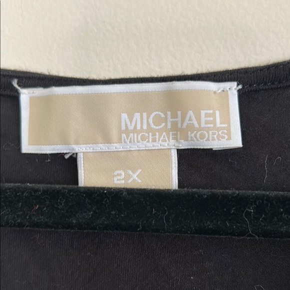 Black and Silver Sequin Cap Sleeve Blouse Michael Kors 2X - Picture 2 of 3